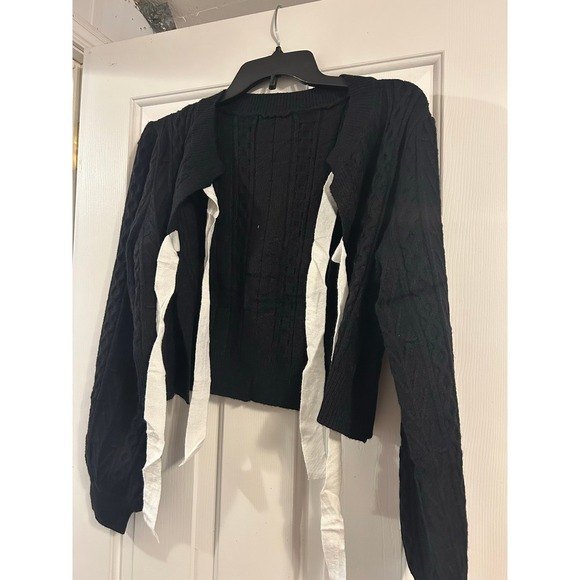 SAODIMALISU Sweaters - SAODIMALISU Tie-Front Cable Knit Cropped Cardigan